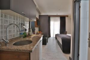Azra Residence Otel