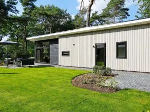 Modern chalet with a smart TV near forest - Lochem