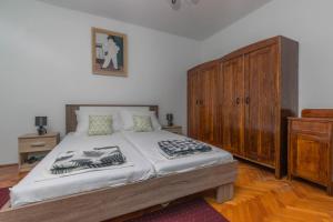 Apartment Center