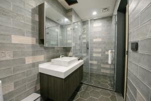 Phòng Giường Đôi Có Sân Trong (Double Room with Patio)