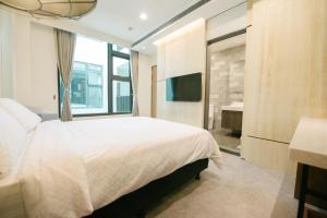 Phòng Giường Đôi Có Sân Trong (Double Room with Patio)