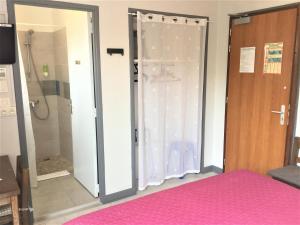 Hotels Hotel de la Plage : photos des chambres