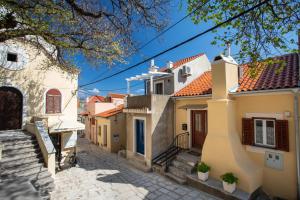 Апартамент Little house in Baška Башка Хърватска