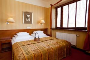 Captain's Suite room in Hotel Willa Lubicz