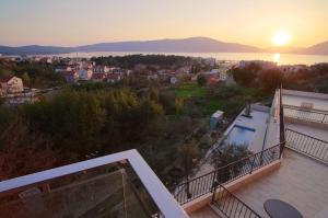 Sun Salutation in Tivat 2 Bedroom with a Great Sea View