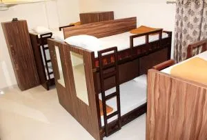 ECO INN DORMITORY - Bhauwar