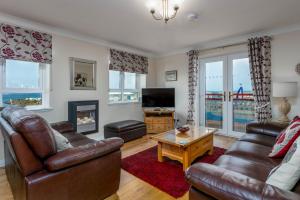 Three-Bedroom Apartment room in Arran View - Donnini Apartments