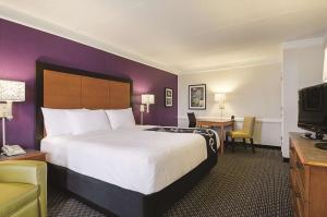 King Room room in La Quinta Inn by Wyndham Odessa