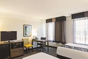 La Quinta Inn & Suites by Wyndham San Antonio Riverwalk