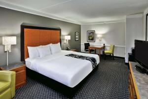 King Room room in La Quinta Inn by Wyndham Nashville South