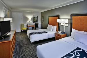 Double Room with Two Double Beds room in La Quinta Inn by Wyndham Nashville South