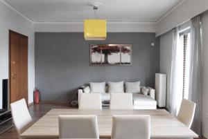 Comfy Apartment With Acropolis View