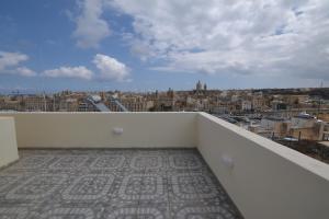 The Penthouse Flat-terrace&view