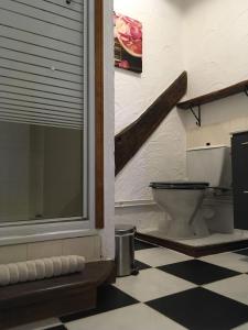 B&B / Chambres d'hotes Domaine Les Filloux : Chambre Familiale avec Salle de Bains Privative