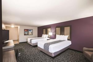 Queen Room with Two Queen Beds - Mobility Access/Non-Smoking room in La Quinta by Wyndham Walker - Denham Springs
