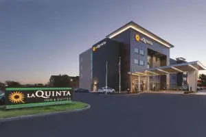 La Quinta by Wyndham Terre Haute - Casey