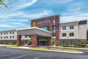 La Quinta by Wyndham Columbus North - Columbus