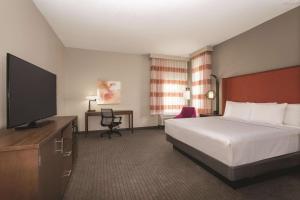 King Room - Disability Access room in La Quinta by Wyndham South Jordan