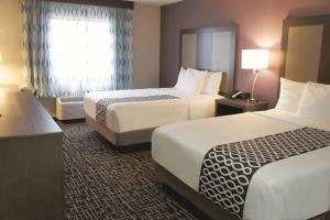 Queen Room with Two Queen Beds - Mobility Access/Non-Smoking room in La Quinta by Wyndham Wichita Airport