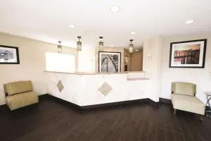 雪松点附近桑德斯基拉金塔旅馆 - 马布尔黑德