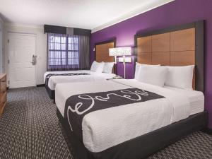 Queen Room with Two Queen Beds - Non-Smoking room in La Quinta Inn by Wyndham San Marcos