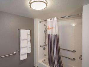 Deluxe Room with Two Double Beds - Disability Access room in La Quinta by Wyndham Flagstaff