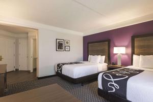 Double Room with Two Double Beds - Disability Access room in La Quinta by Wyndham Dallas Plano West