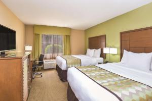 Queen Room with Two Queen Beds room in La Quinta Inn by Wyndham Austin North