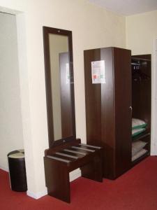 Hotels The Originals City, Hotel Paris Sud, Orly-Draveil : Chambre Quadruple