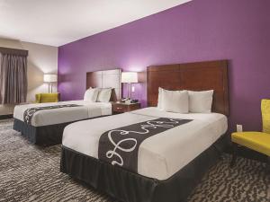 Queen Room with Two Queen Beds - Non-Smoking room in La Quinta by Wyndham Fresno Northwest
