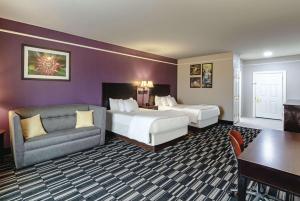 Queen Room with Two Queen Beds room in La Quinta by Wyndham Alamo-McAllen East