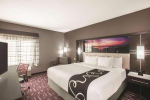 King Room room in La Quinta by Wyndham Kingsville