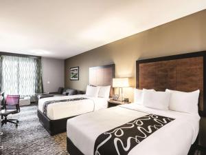 2 Queen Beds, Deluxe Family Room, Non-Smoking room in La Quinta Inn & Suites by Wyndham Walla Walla