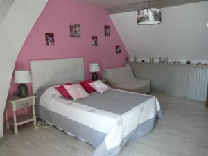 B&B / Chambres d'hotes LES HIRONDELLES : photos des chambres