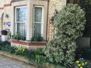 Worth House - Milton