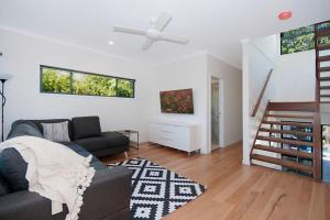 Jims Beach House 2
