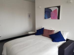 Two-Bedroom Apartment room in NOMENTANA WHITE APARTMENT