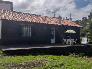 Azores Hibiscus House - Mountain and Sea