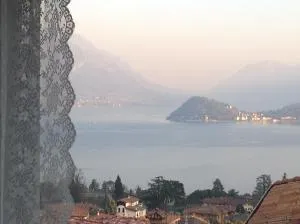 Appartamento bianco - Menaggio