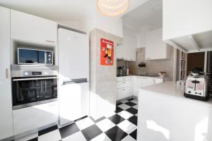 Light Lovers Apartment