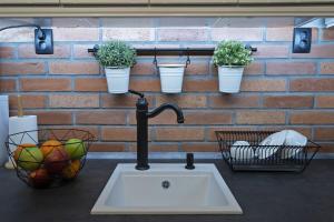 Standard Apartment by Hi5 -Akácfa 57