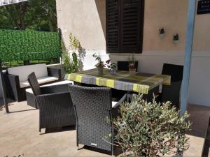 Apartment Lemon Tree