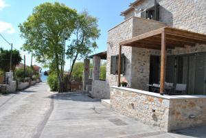 Petras Gi - Stone Houses Messinia Greece