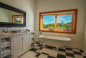 Dune Ridge Country House