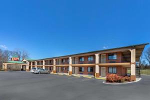 Econo Lodge Nashville near Percy Priest Lake