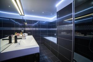 Hotels Hotel de France : Suite Double ou Lits Jumeaux