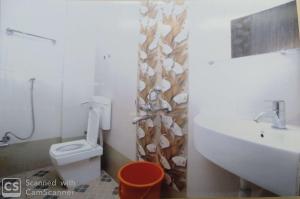 Rajhuns Deluxe Lodging