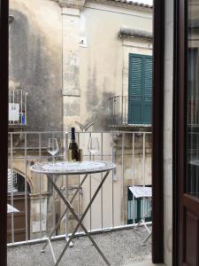 Macramè in centro storico a Noto