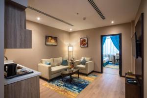 Naviti Warwick Dammam