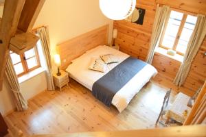 B&B / Chambres d'hotes Le Moulin du Bateau : Chambre Familiale avec Salle de Bains Privative